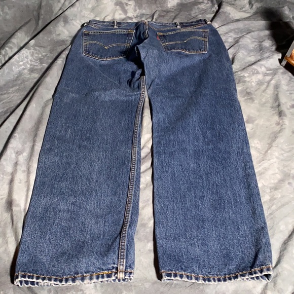 Levi’s Jeans Mens approximate size 38 🥳 Host Pick 🥳 - Picture 8 of 16